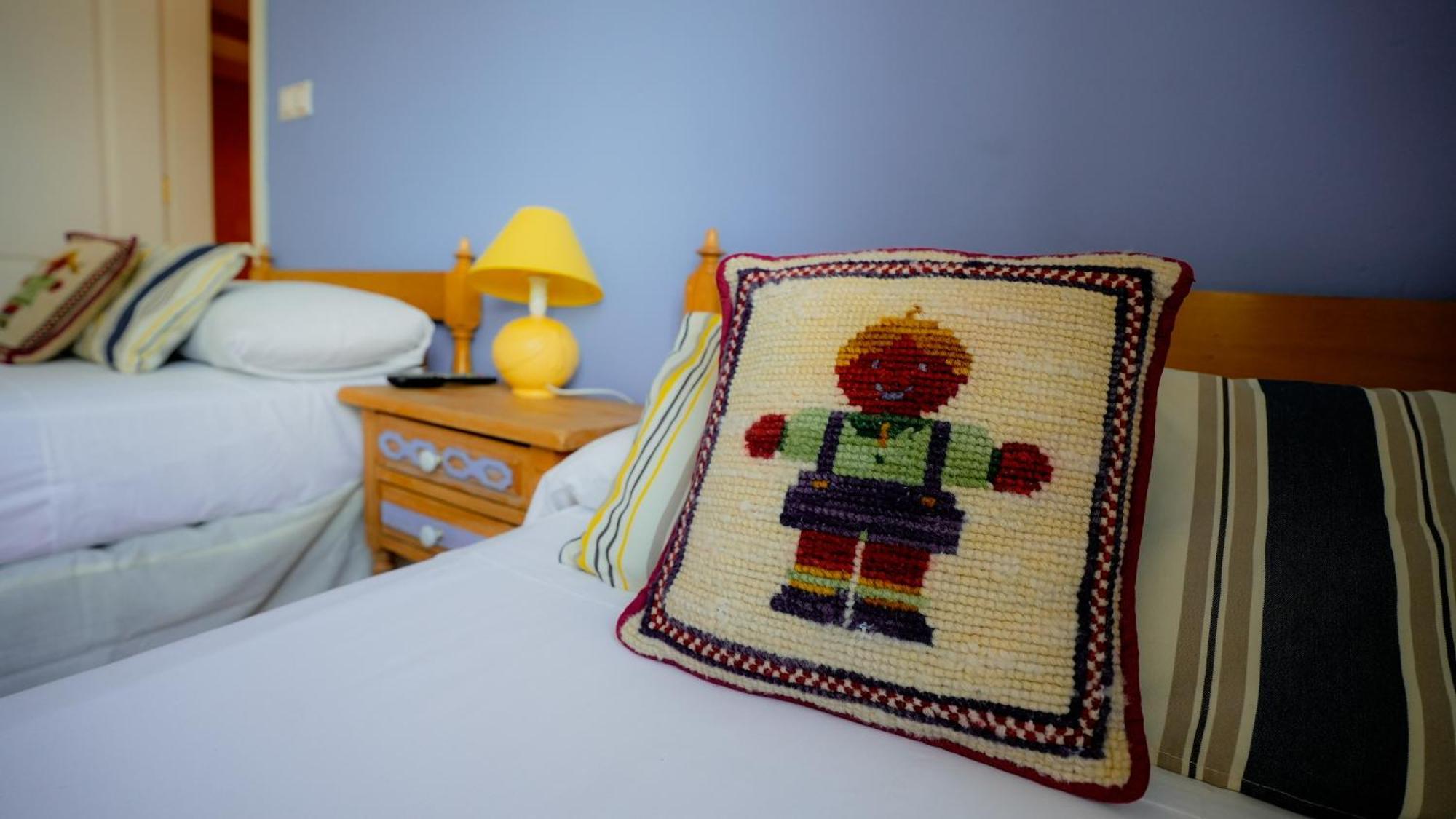La Casa De Mima Bed & Breakfast Cubelles Ruang foto