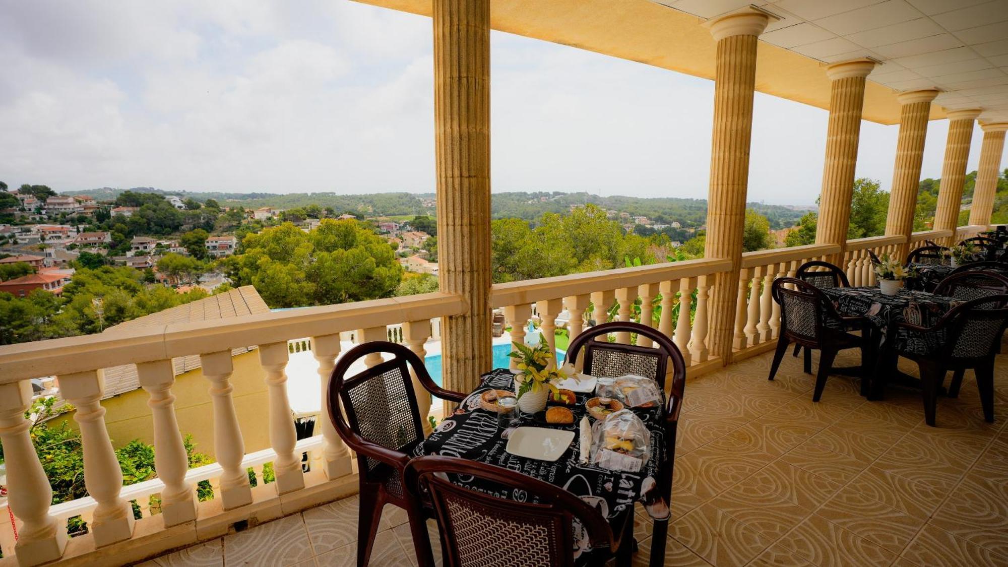 La Casa De Mima Bed & Breakfast Cubelles Bagian luar foto